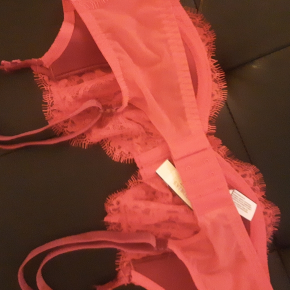NWT RED LACE 36D BRA - Picture 4 of 4